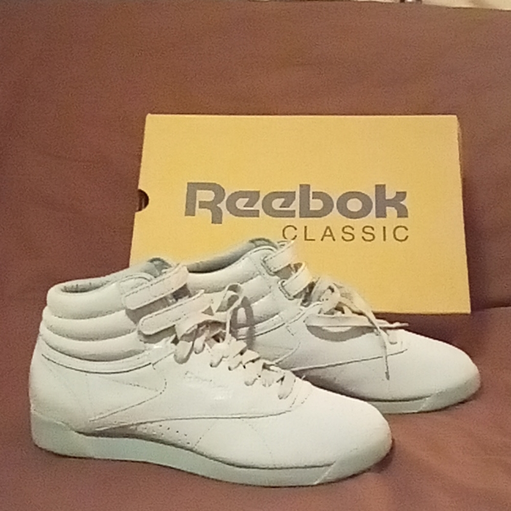 Reebok Classic Sneakers
